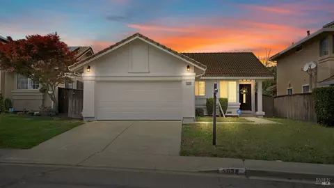 Exterior - 5038 Lakeview Cir, Fairfield, CA 94534 photo 4 of 12