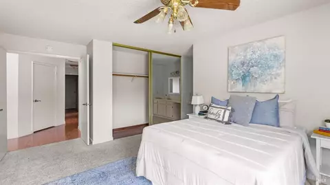 Bedroom - 5038 Lakeview Cir, Fairfield, CA 94534 photo 3 of 4