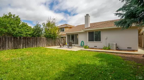 Exterior - 5038 Lakeview Cir, Fairfield, CA 94534 photo 8 of 12
