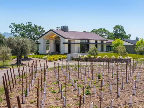 2111 Monticello Rd, Napa, CA 94558