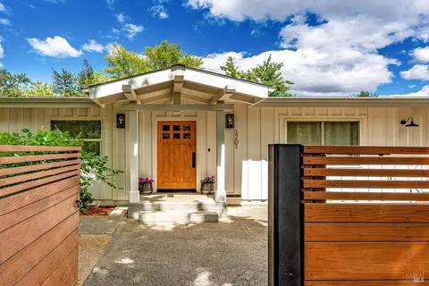 1701 N Oak St, Calistoga, CA 94515
