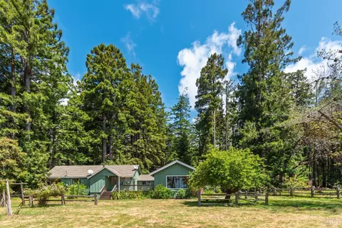 32401 S Highway 1, Gualala, CA 95445