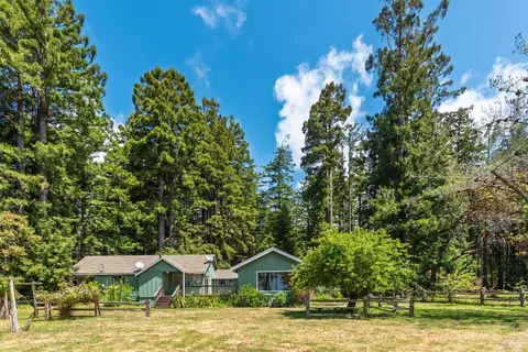 32401 S Highway 1, Gualala, CA 95445