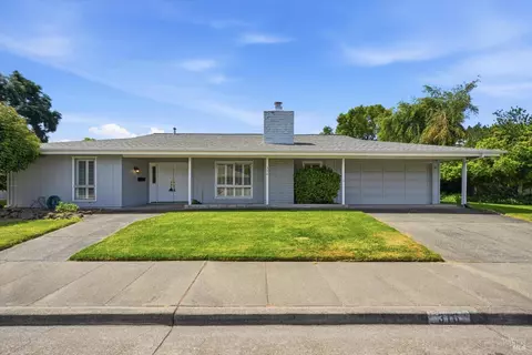 316 Green Field Cir, Santa Rosa, CA 95409