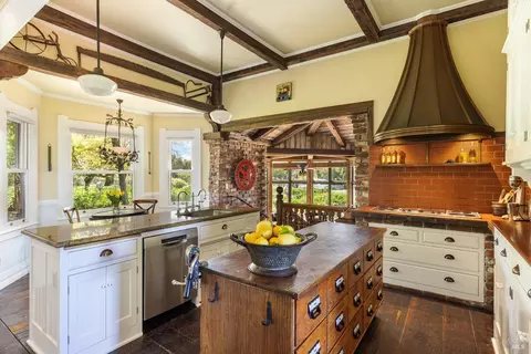 Kitchen - 2875 Woolsey Rd, Windsor, CA 95492 photo 1 of 3