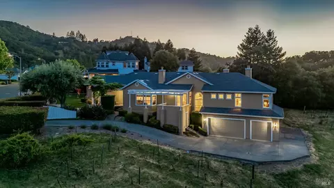 4548 Fable Ct, Santa Rosa, CA 95404