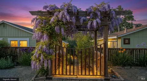 17323 Hillside Ave, Sonoma, CA 95476
