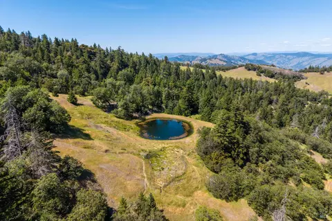 55685 Registered Guest Rd, Laytonville, CA 95454
