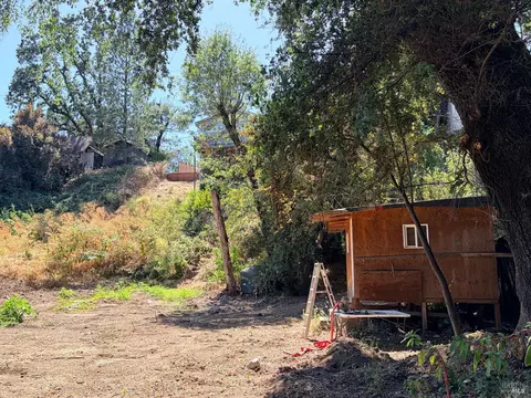 Exterior - 4591 N State St, Ukiah, CA 95482 photo 7 of 13