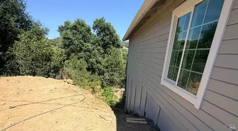 Exterior - 4591 N State St, Ukiah, CA 95482 photo 4 of 13