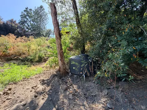Exterior - 4591 N State St, Ukiah, CA 95482 photo 8 of 13