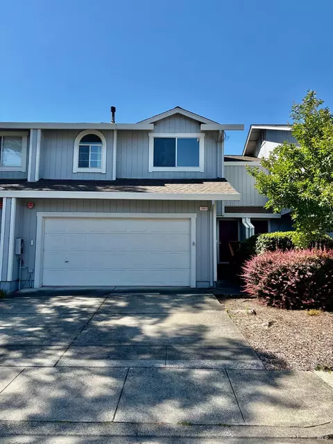 1549 Monarch Pl, Rohnert Park, CA 94928