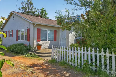 651 Russell Ave, Santa Rosa, CA 95403
