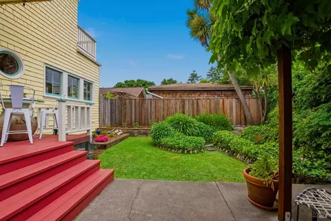 Exterior - 1134 Willow Ave, Napa, CA 94559 photo 16 of 19