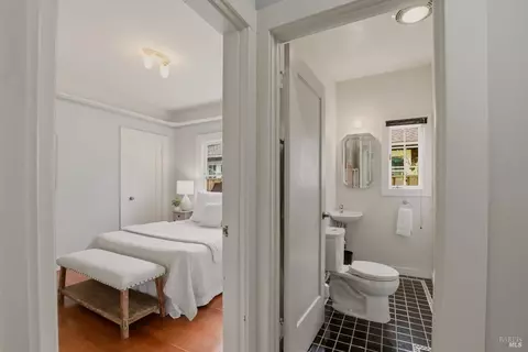 Entry Way - 1134 Willow Ave, Napa, CA 94559 photo 2 of 4