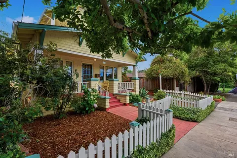 Exterior - 1134 Willow Ave, Napa, CA 94559 photo 3 of 19