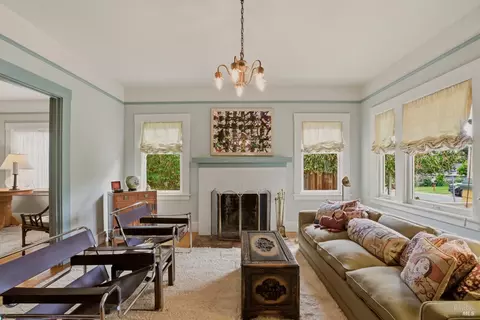 Living - 1134 Willow Ave, Napa, CA 94559 photo 3 of 5