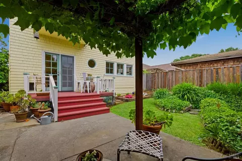 Exterior - 1134 Willow Ave, Napa, CA 94559 photo 14 of 19