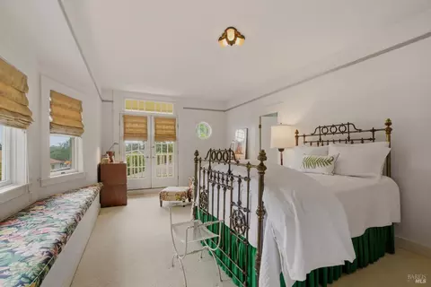 Bedroom - 1134 Willow Ave, Napa, CA 94559 photo 3 of 6