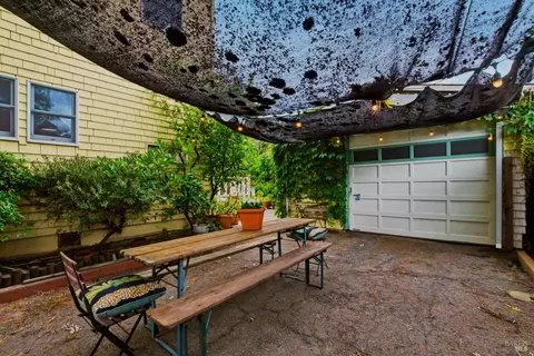 Exterior - 1134 Willow Ave, Napa, CA 94559 photo 17 of 19