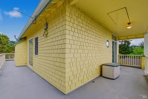 Exterior - 1134 Willow Ave, Napa, CA 94559 photo 9 of 19