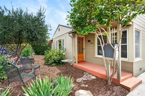 2022 Augustan Ave, Santa Rosa, CA 95404