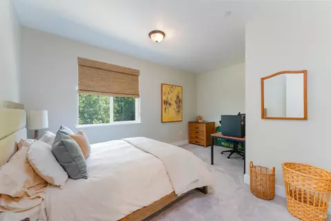 Bedroom - 2412 Celestin Ct, Ukiah, CA 95482 photo 5 of 5