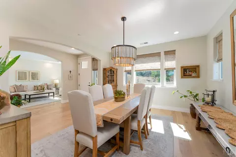 Dining - 2412 Celestin Ct, Ukiah, CA 95482 photo 2 of 3