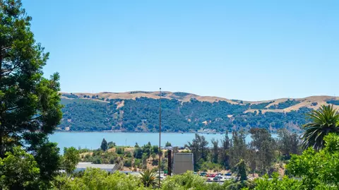 735 Buchanan St #214, Benicia, CA 94510