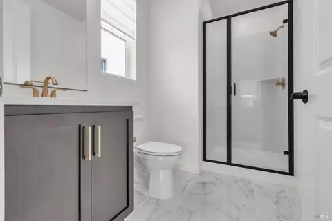 Bath - 8608 Rockaway Dr, Vallejo, CA 94591 photo 3 of 9