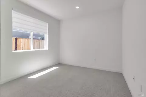 Bedroom - 8608 Rockaway Dr, Vallejo, CA 94591 photo 11 of 16