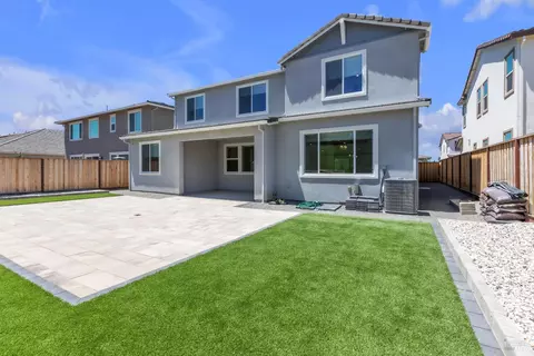 Exterior - 8608 Rockaway Dr, Vallejo, CA 94591 photo 4 of 8