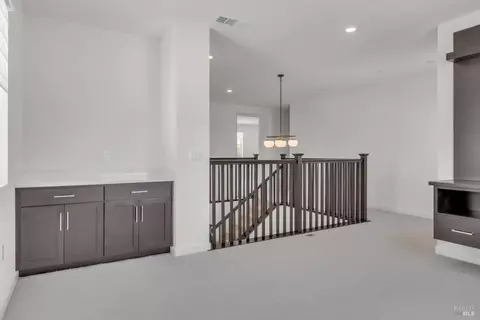 Entry Way - 8608 Rockaway Dr, Vallejo, CA 94591 photo 6 of 8