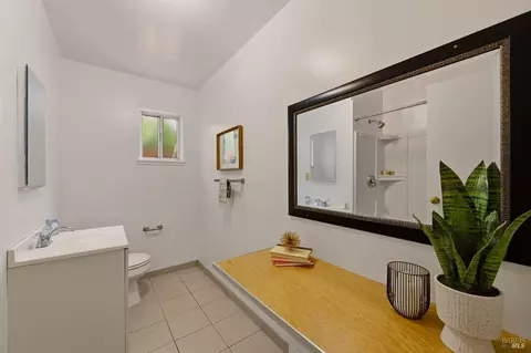 Bath - 108 Lakewood Ave, Vallejo, CA 94591 photo 3 of 3