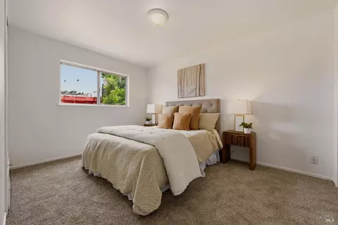 Bedroom - 108 Lakewood Ave, Vallejo, CA 94591 photo 1 of 8