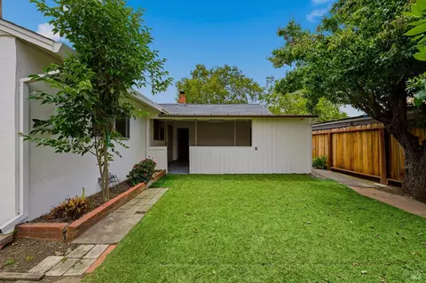 Exterior - 108 Lakewood Ave, Vallejo, CA 94591 photo 9 of 10