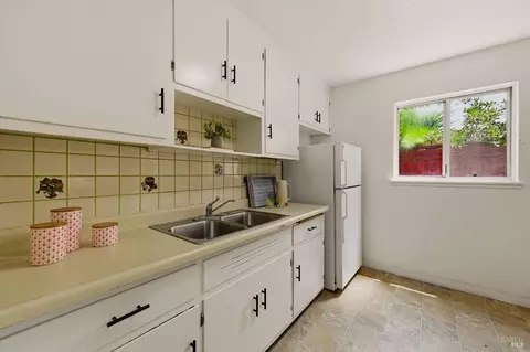 Kitchen - 108 Lakewood Ave, Vallejo, CA 94591 photo 3 of 3
