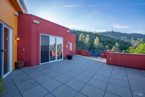 Exterior - 15000 Middletown Park Dr, Redding, CA 96001 photo 6 of 12
