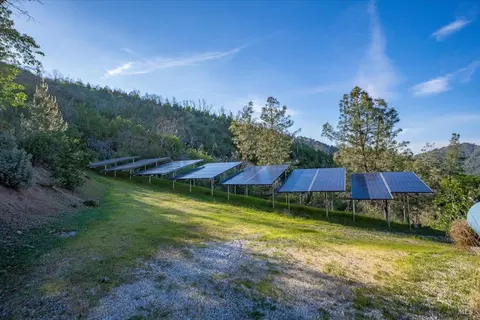 Exterior - 15000 Middletown Park Dr, Redding, CA 96001 photo 11 of 12