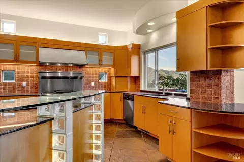 Kitchen - 15000 Middletown Park Dr, Redding, CA 96001 photo 2 of 4