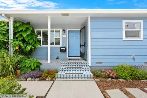 419 N Washington St, Cloverdale, CA 95425