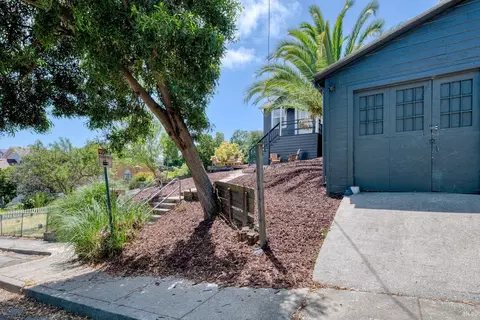 Exterior - 309 Coughlan St, Vallejo, CA 94590 photo 3 of 5