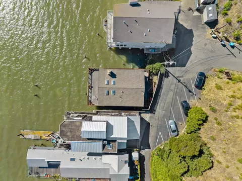 View/Area - 2 Sandy Beach Rd, Vallejo, CA 94590 photo 2 of 12