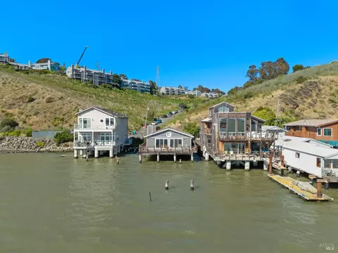 View/Area - 2 Sandy Beach Rd, Vallejo, CA 94590 photo 3 of 12