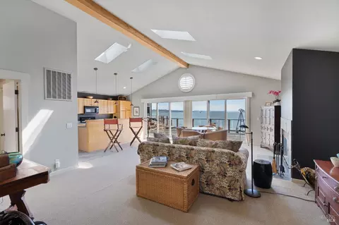 Living - 2 Sandy Beach Rd, Vallejo, CA 94590 photo 3 of 3