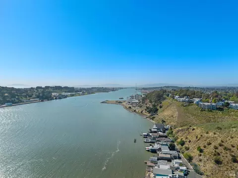 View/Area - 2 Sandy Beach Rd, Vallejo, CA 94590 photo 6 of 12