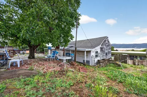 Exterior - 705 E 6th St, Benicia, CA 94510 photo 12 of 16