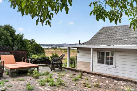 Exterior - 705 E 6th St, Benicia, CA 94510 photo 7 of 16