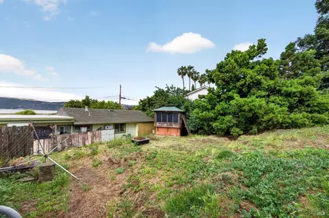 Exterior - 705 E 6th St, Benicia, CA 94510 photo 10 of 16