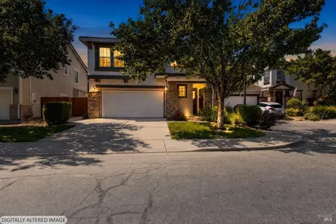 170 Chimney Rock Dr, Vacaville, CA 95687